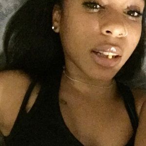 Meet your Posher, Simone