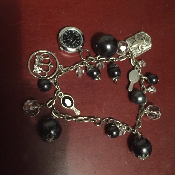 Charm bracelet