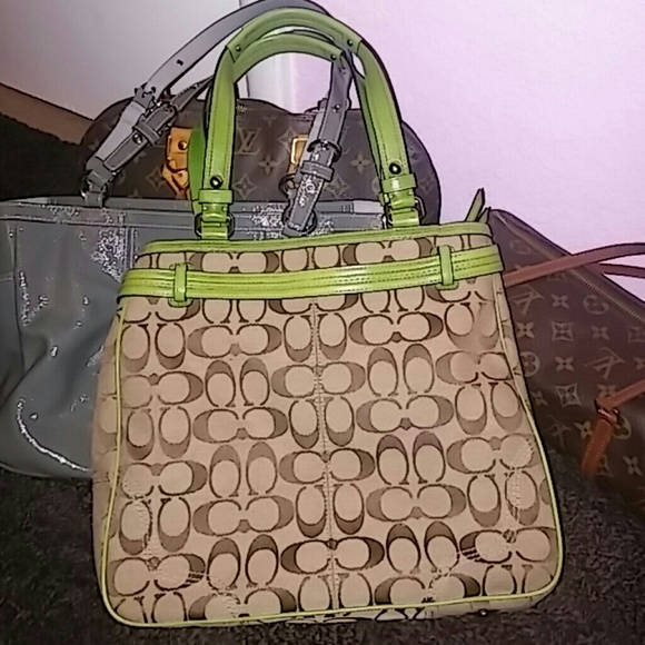 Authentic Coach - Picture 2 of 4