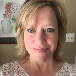 Meet your Posher, Michele