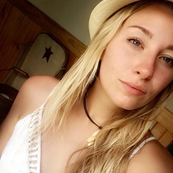 Meet your Posher, Isabel