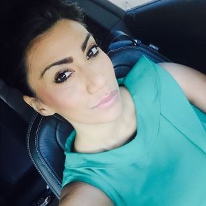 Meet your Posher, Zanya