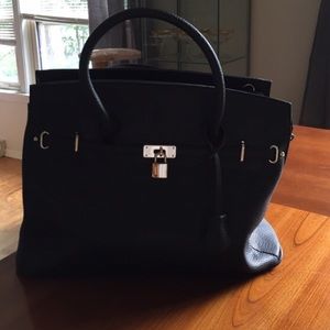 Last night up!!! Black cute tote