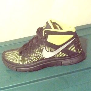 Nike free run trainers