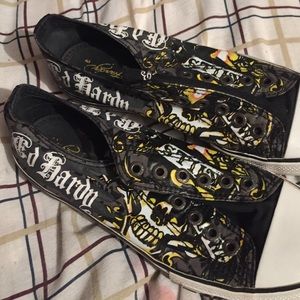 Ed hardy shoe with skulls on them