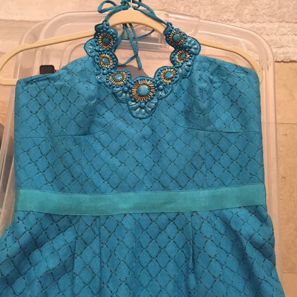 Trina Turk Dresses & Skirts - Stunning Trina Turk teal dress Beautiful beading
