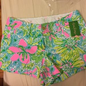 Lilly Pulitzer Walsh short in coconut jungle