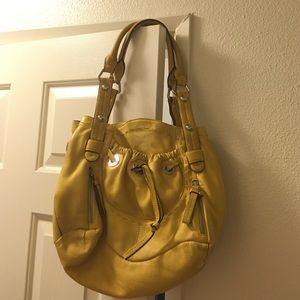 B Makowsky multi-pocket leather handbag