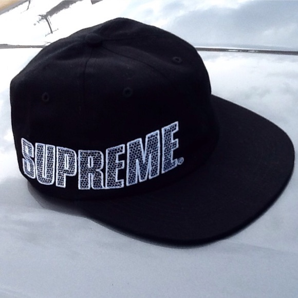 ⛔️SOLD⛔️Supreme Side Banner 6-panel SnapBack