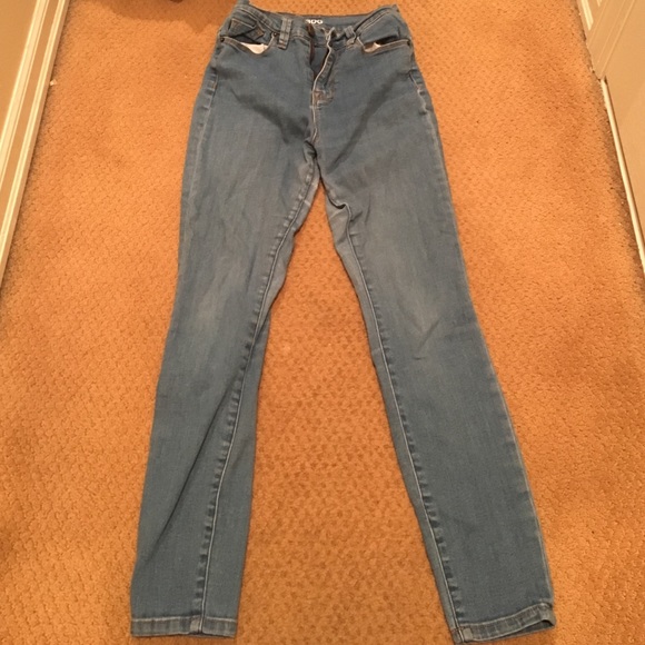 High waisted jeans