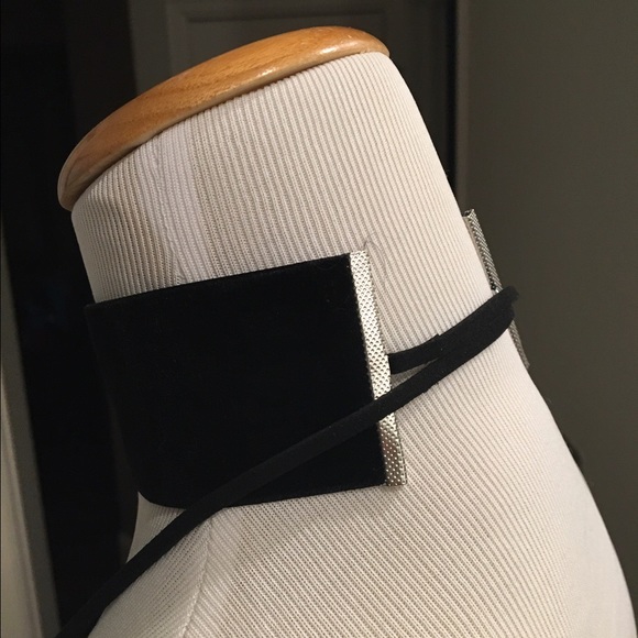 Boho Velvet Choker Suede Tassel Necklace - Picture 3 of 4