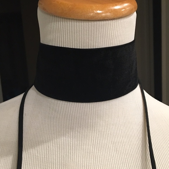 Boho Velvet Choker Suede Tassel Necklace - Picture 4 of 4