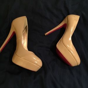 Shoe dazzle shoes never worn