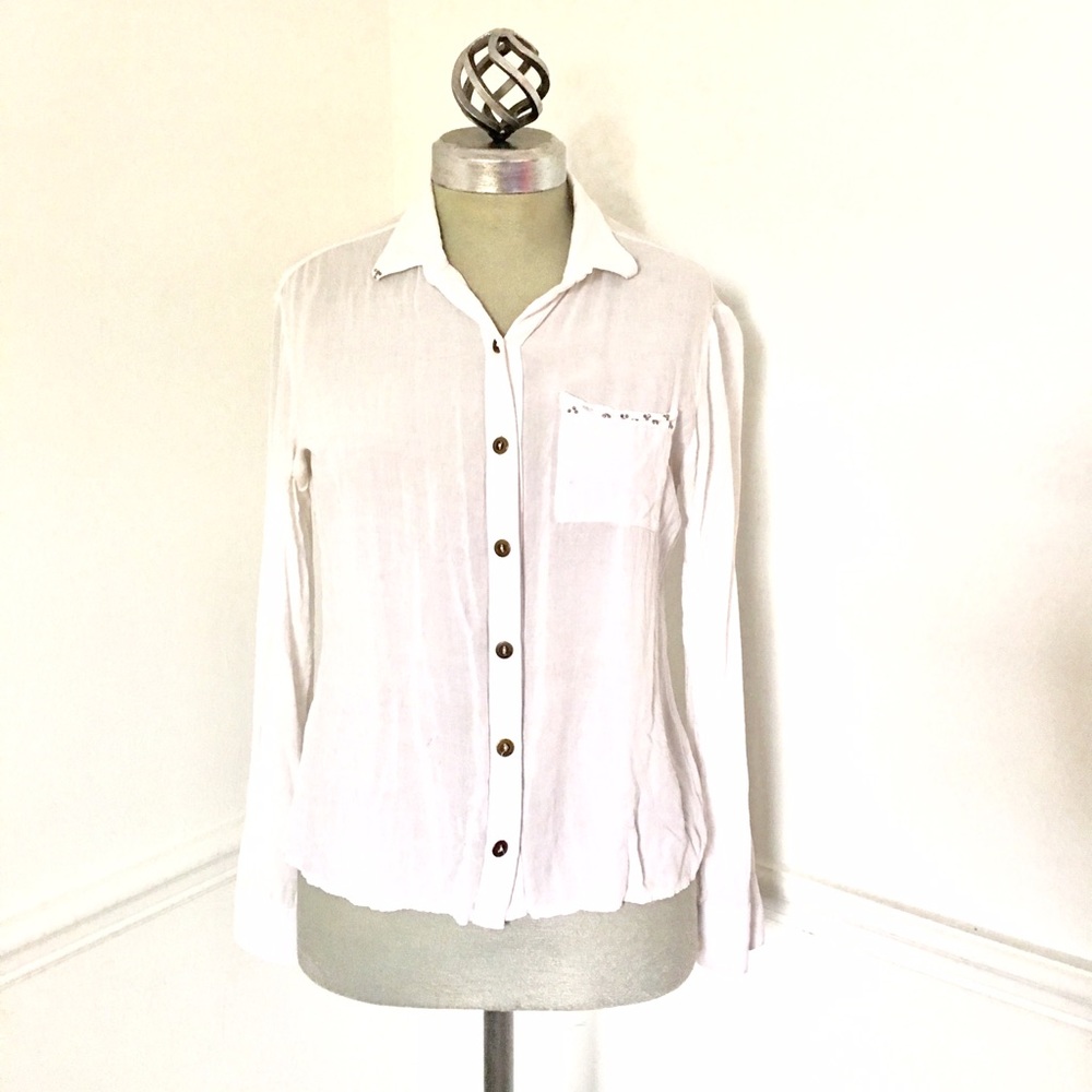 White Women's Blouse Size Small.