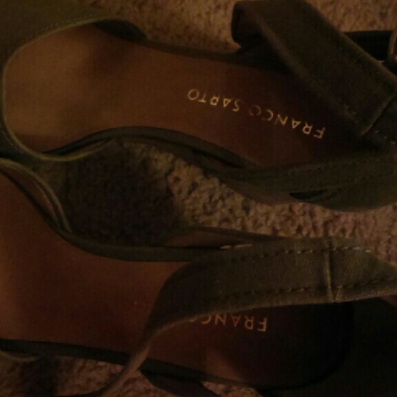 Heels - Picture 3 of 3