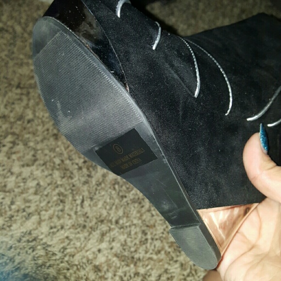 Liliana - Picture 2 of 2