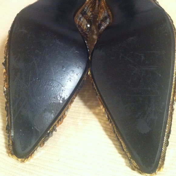 J. Renee Sequin Covered Heels Host Pick~* - Picture 2 of 4