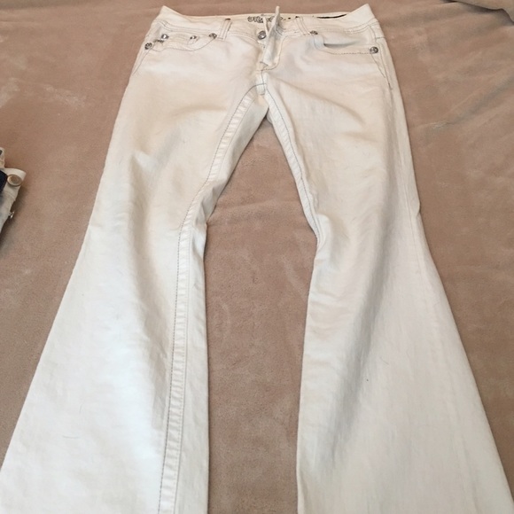 White miss me jeans