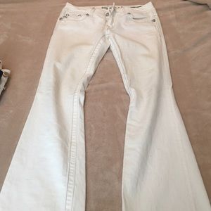 White miss me jeans