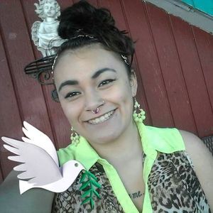 Meet your Posher, Pauline