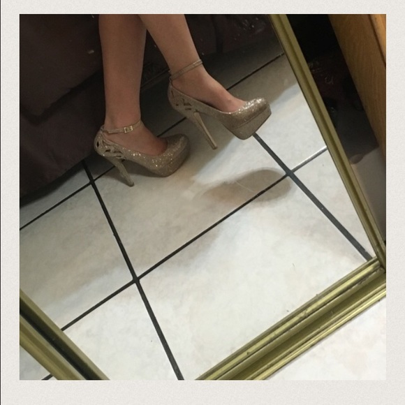 Gold glittery stilettos - Picture 4 of 8