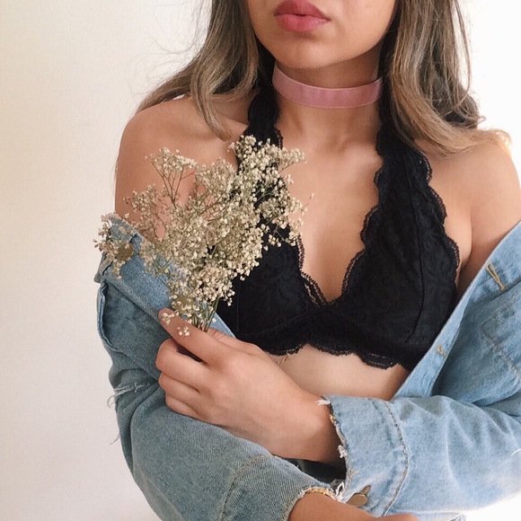 Rose velvet think 90s choker with gold clasp - Picture 2 of 3