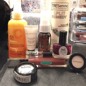 9 item bundle! Make me an offer 😇