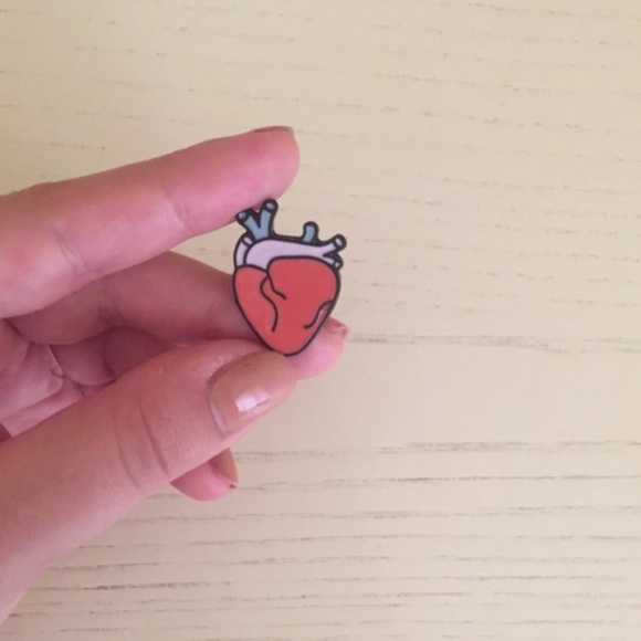 Anatomical Heart Pin enamel lapel pin brooch cute - Picture 2 of 4