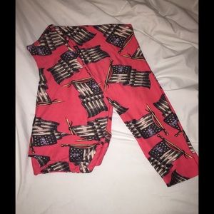 TC LuLaRoe flag leggings