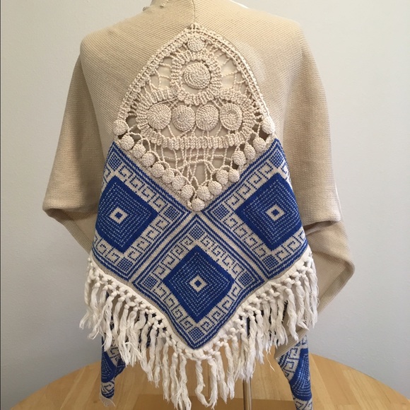 NWOT Maddison Poncho, One Size