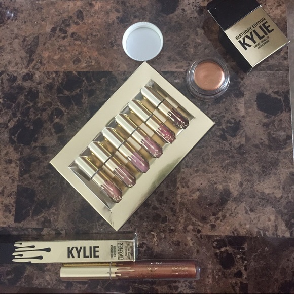 Kylie cosmetics birthday collection!