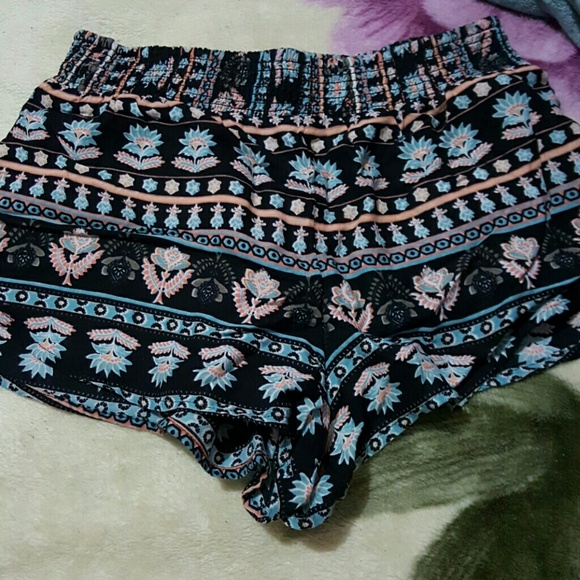 F21 XS Floral Short