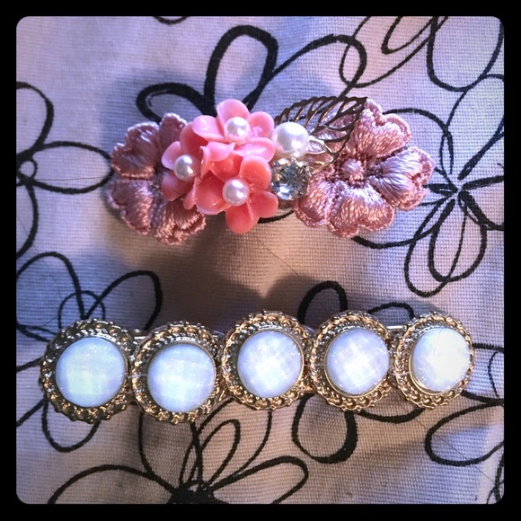 Francesca's Hair Clips