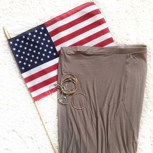 Tan long maxi skirt🇺🇸💕