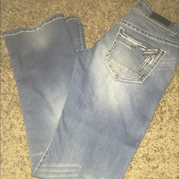 Light day trip jeans