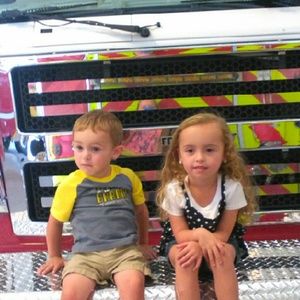 Meet your Posher, Lora