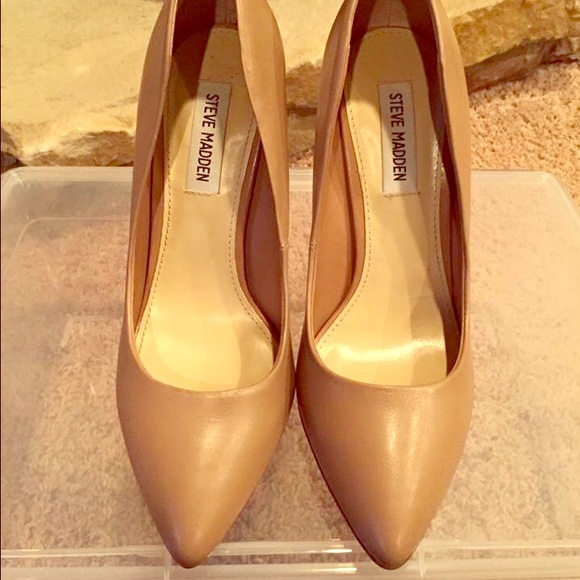 Steve Madden Galleryy Nude Heels