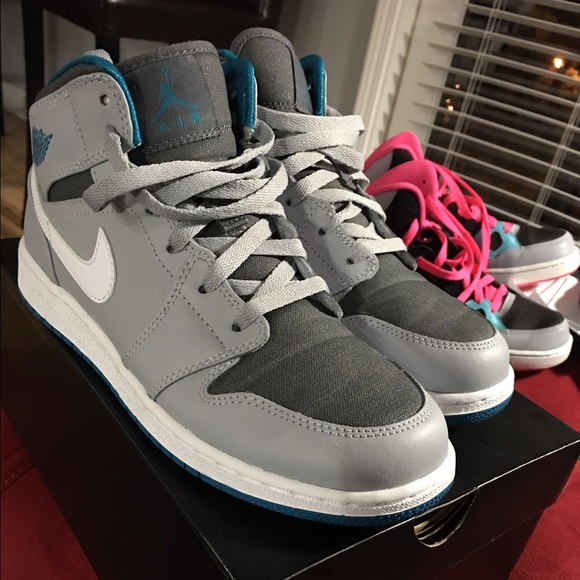 air jordan 1 mid youth 7