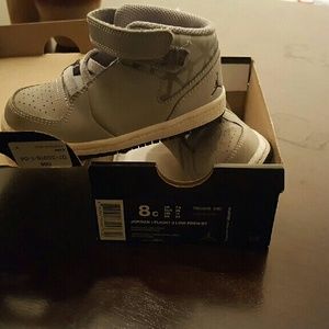 Play shoes/daycare shoes