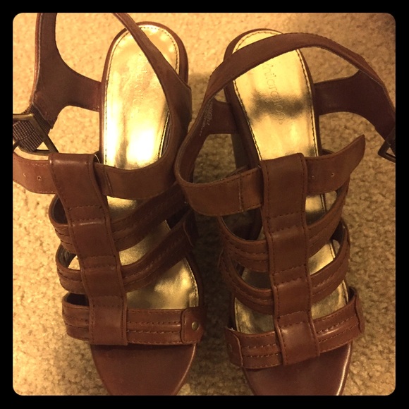 Brown wedges
