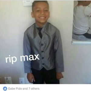 Meet your Posher, Derrick