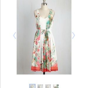 New York City Twirl Dress floral size 14 gorgeous!