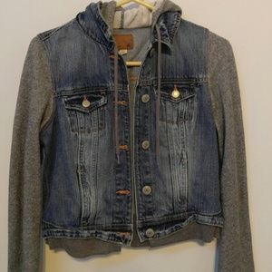 🚫🚫 SOLD NWOT American eagle jean jacket