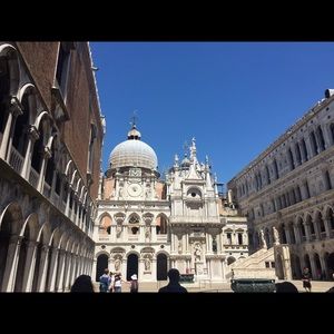 Meet your Posher, Anjun