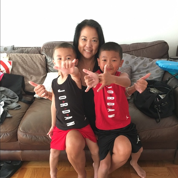 Meet your Posher, Sharon - Picture 3 of 3