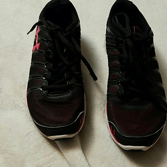 Under Armour Other - Under Armour size 4Y shoes
