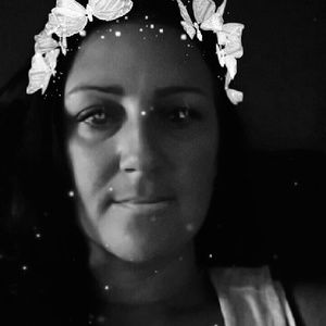 Meet your Posher, Delola