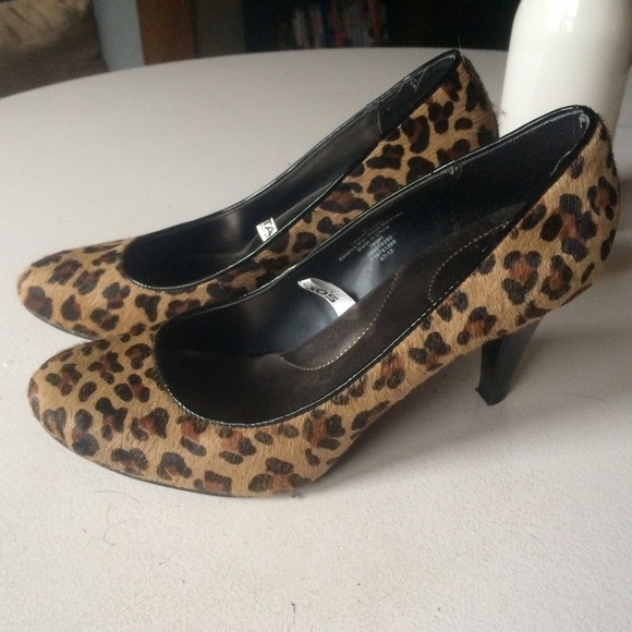 Merona leopard print heels size 9