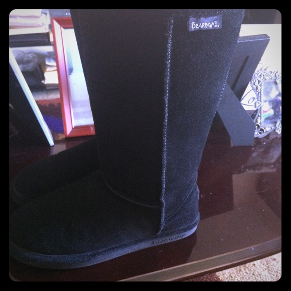 Bearpaw tall black boots