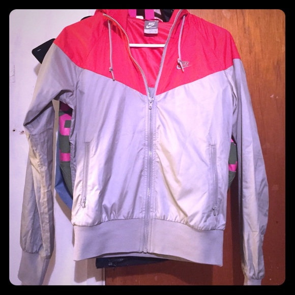 Nike windbreaker - Picture 1 of 3